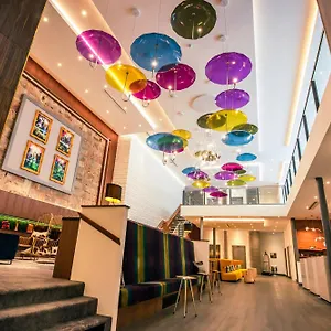 Sandman Signature Hotel&spa Hotel